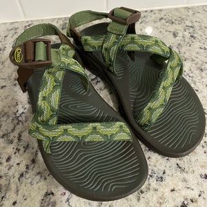 New women’s Chacos sandals